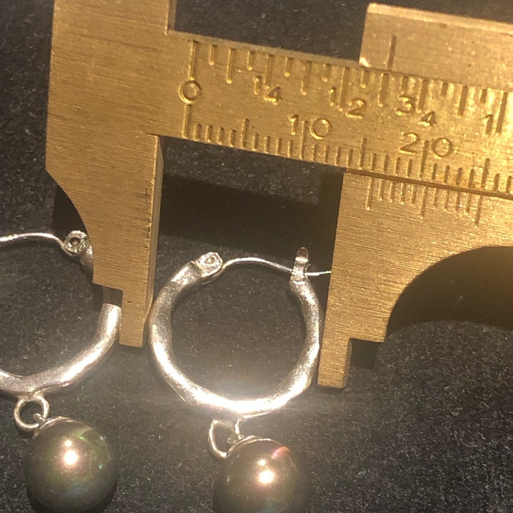 14K White Gold Black Pearl Earrings - Picture 5 of 6